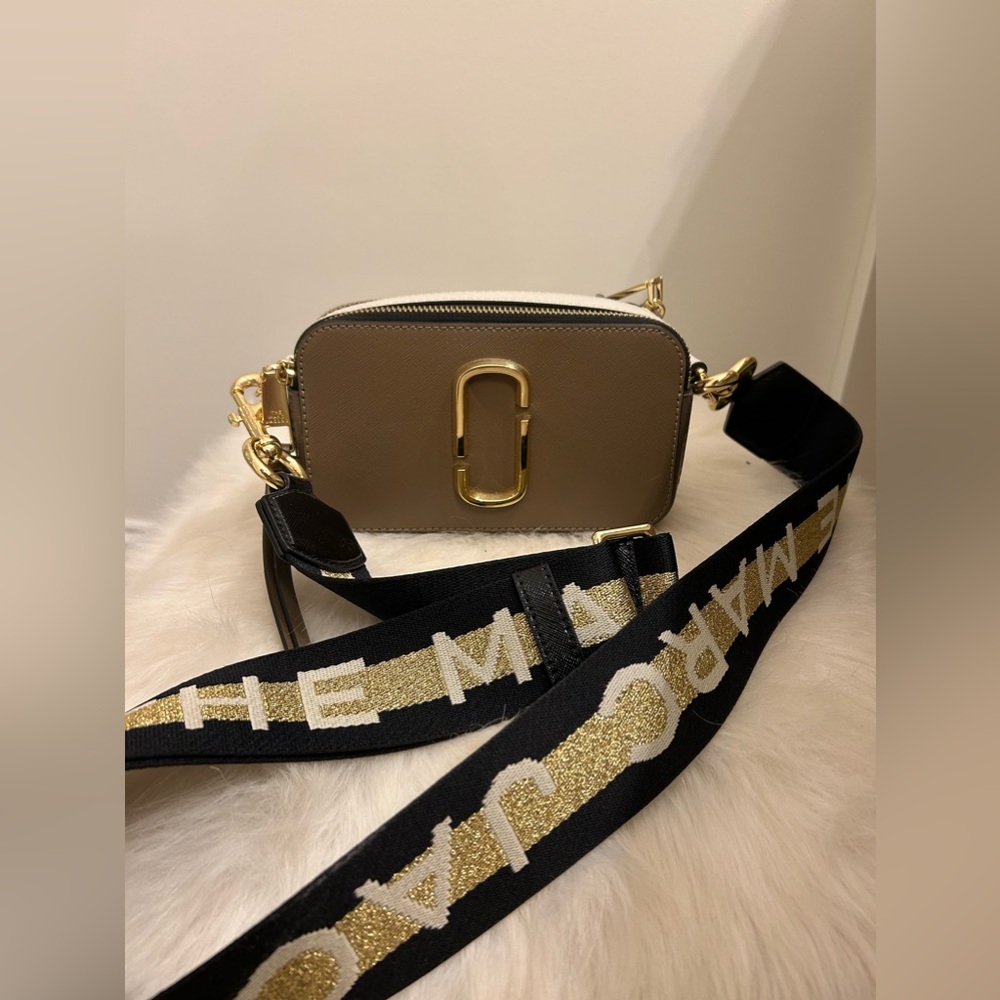 Marc Jacob cross body purse